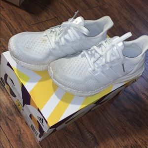 Adidas Triple White Ultra Boost
